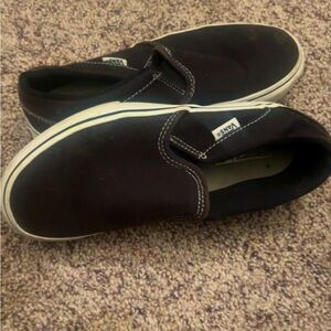 Black plat form vans